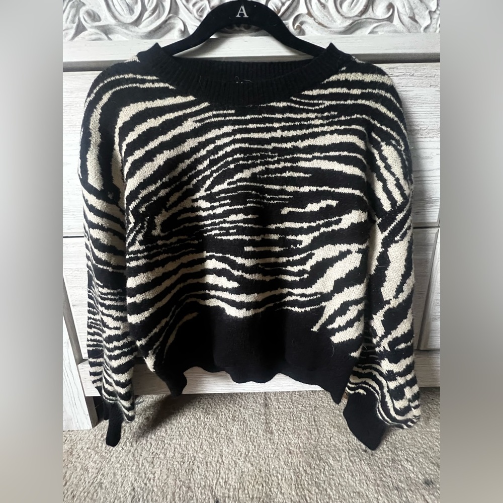 cropped zebra sweater